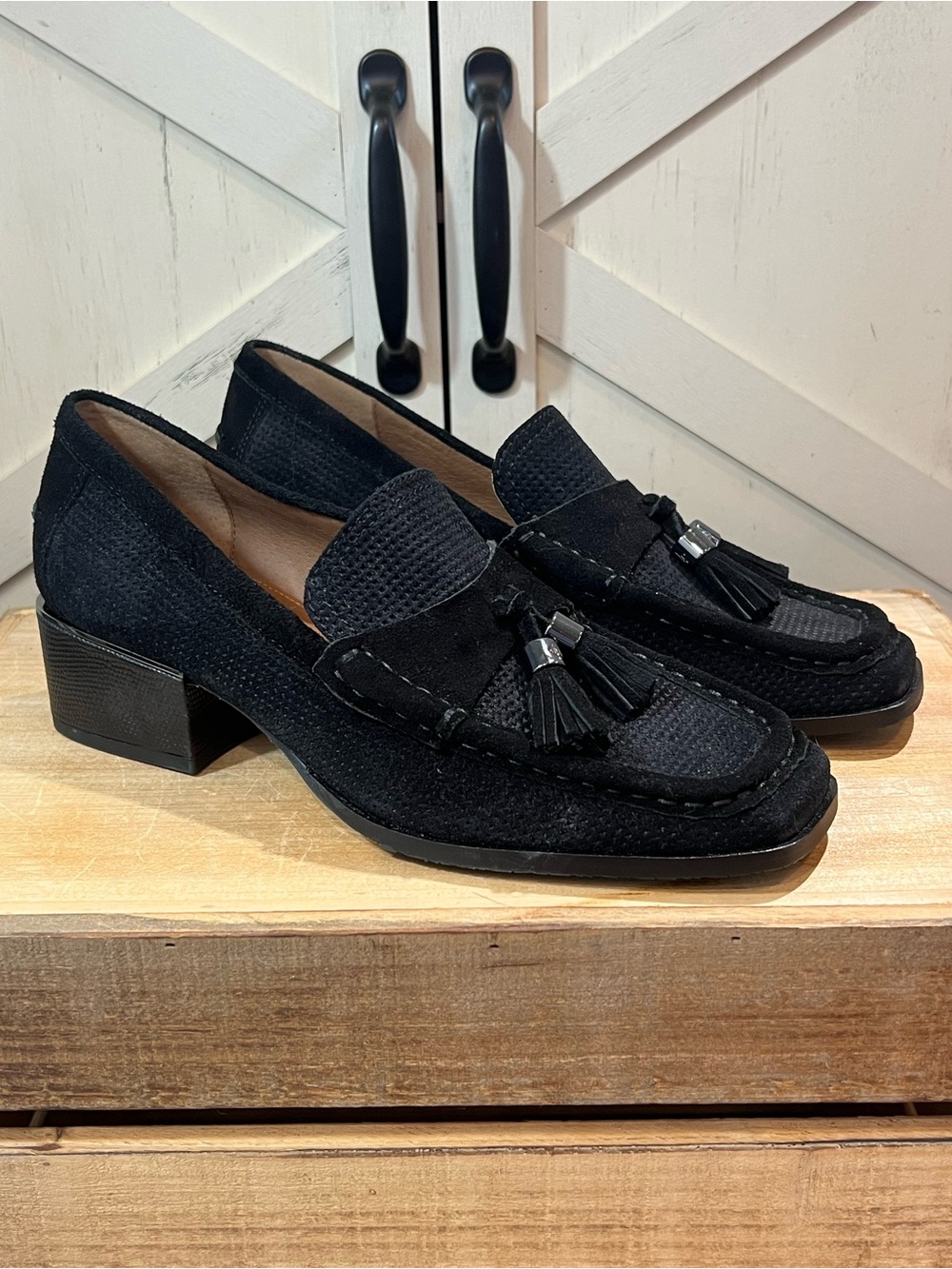 Donald Pliner Arroyo Black Raffia Suede Tassel Block Heel Loafers Women's Size 7